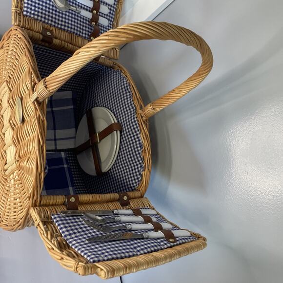 Sutherland Picnic Basket Woven Wicker Leather Straps Utensils Plates And Napkins - Picture 6 of 16